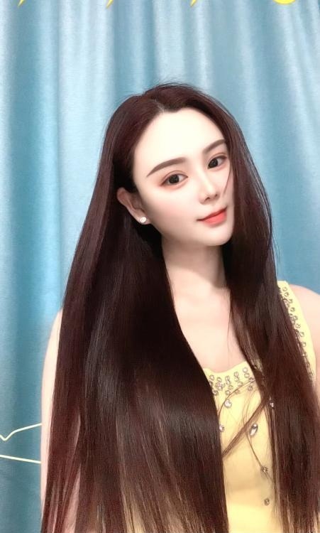 身材苗条漂亮气质优雅