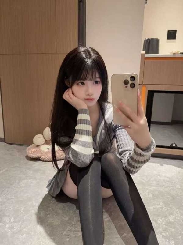 龙岗清纯甜美少女兼职-橙橙