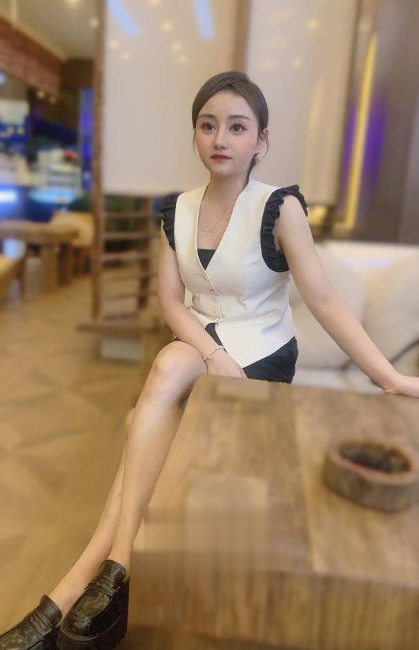 性感曲线美女