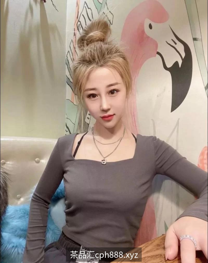 惠城区玩肤白貌美的气质女神