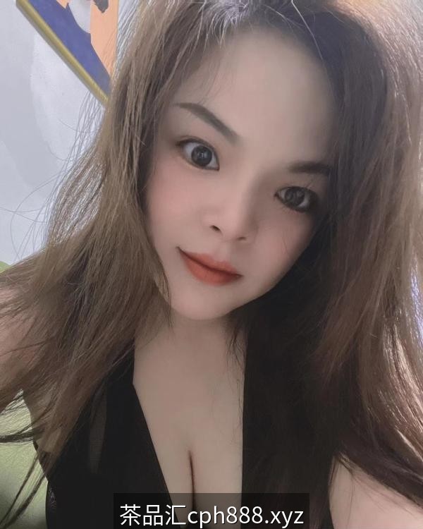 美乳诱惑梦梦